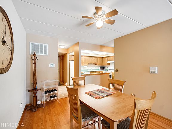 5th image of 4020 W 105th St APT 1E