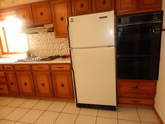 5th image of 836 N Roberta Ave