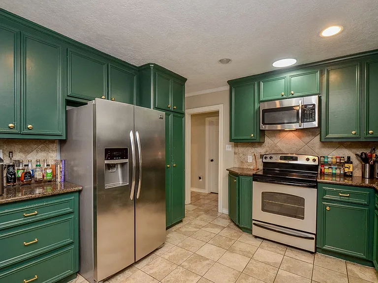 4315 Fernwood Dr — Photo 14