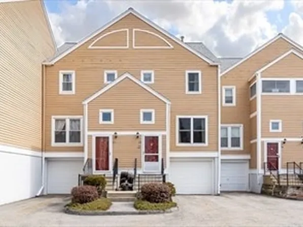 20 Camelot Dr #20, Worcester, MA 01602