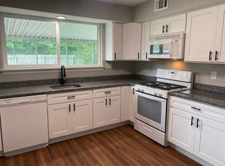 1631 Lawncrest Ln, Clementon, NJ 08021