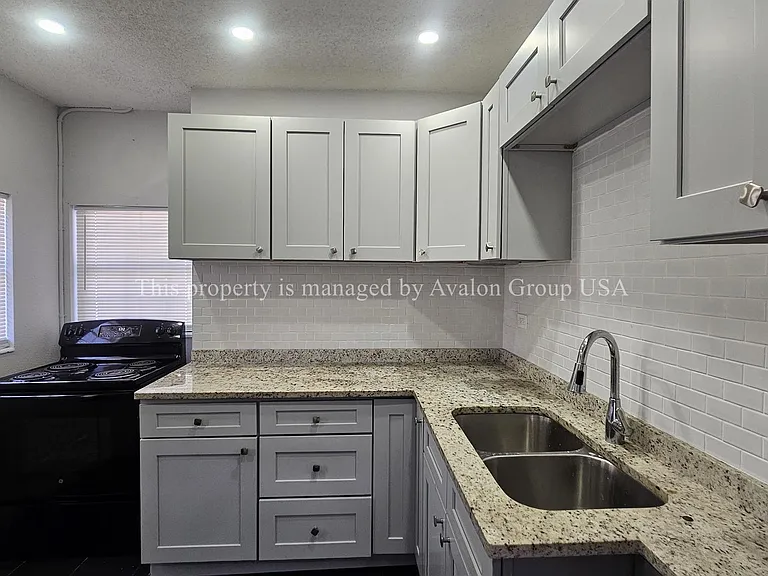 5708 Merrill Rd #6 — Photo 3