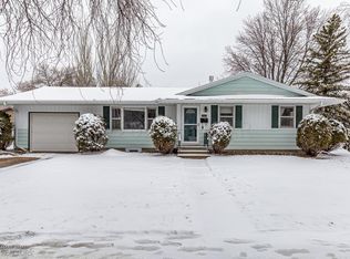 902 2nd St E, West Fargo, ND 58078