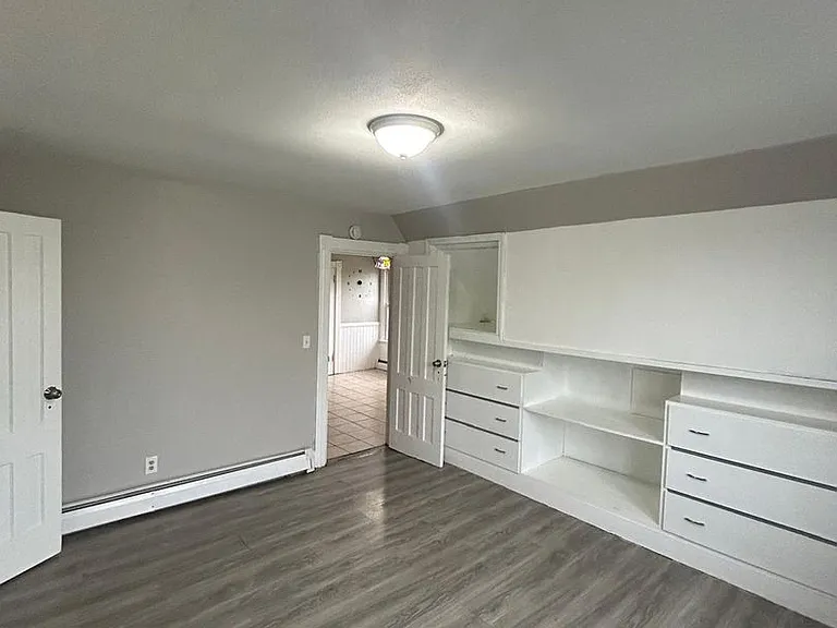 112 Jubilee St — Photo 4