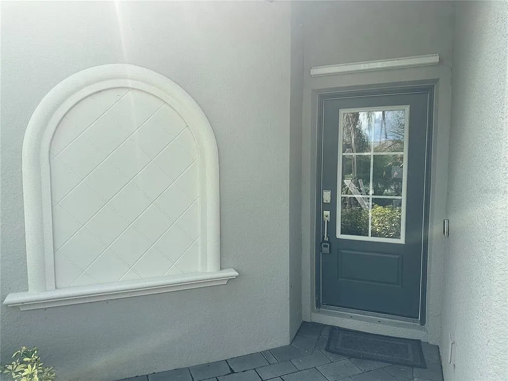 3 bed, 2.0 bath, 1414 sqft, $3,000 — Photo 2