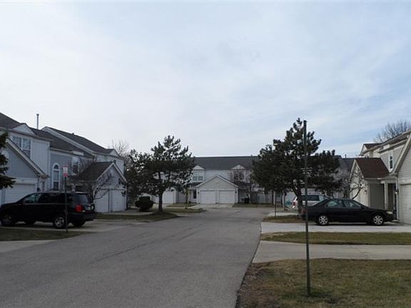 3rd image of 690 Fairhaven Dr