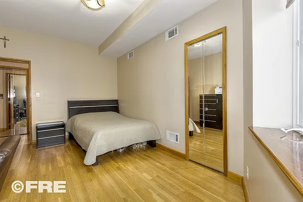 Sold by Fillmore | media 4