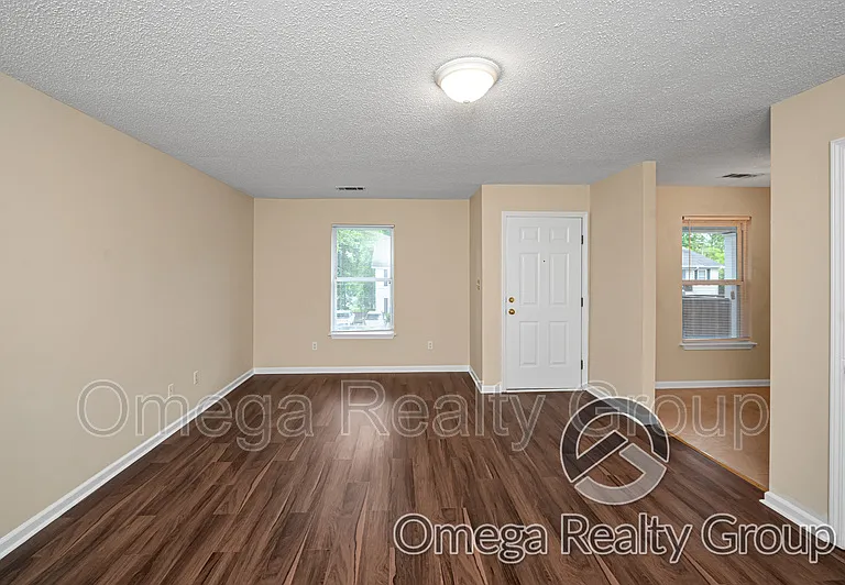 4203 20th St NE #B8 — Photo 6