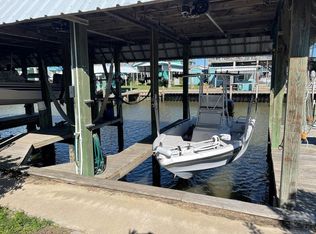 1242 Resort Rd, Crystal Beach, TX 77650