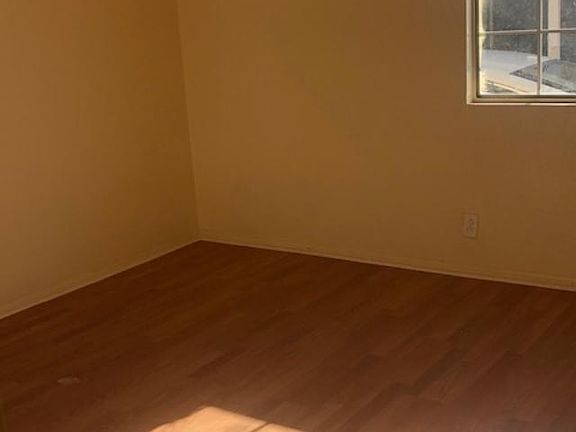 3rd image of 10431 Crenshaw Blvd