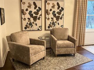 1771 Princeton Ct, Lake Forest, IL 60045