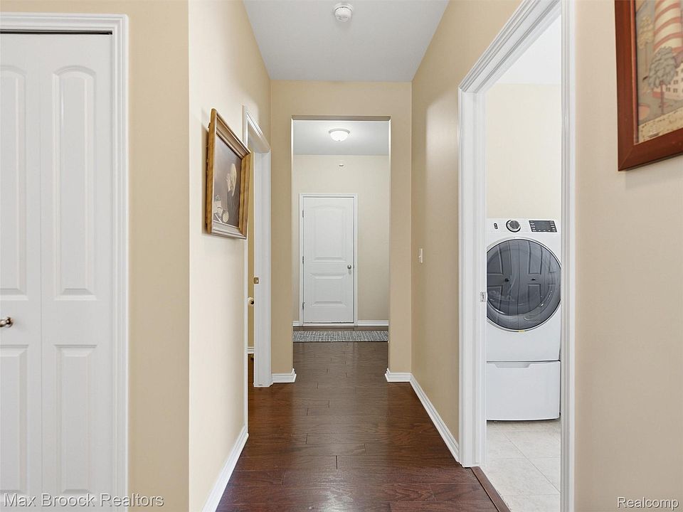 583 Birchcrest Ct, photo 24
