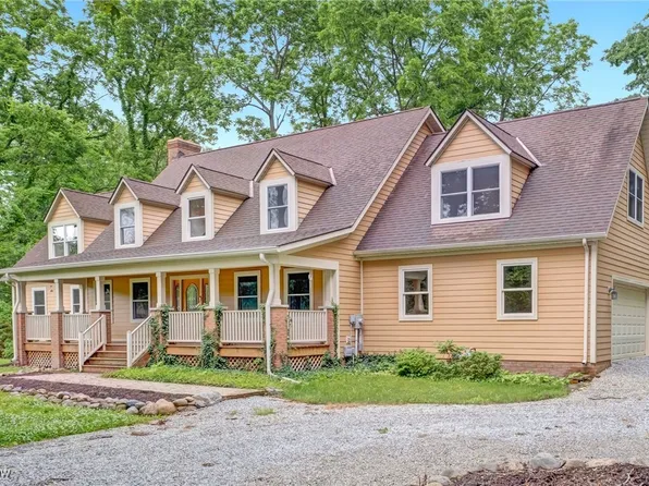 8980 Baldwin Rd, Kirtland Hills, OH 44060