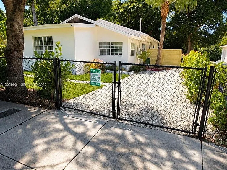 5519 NW 4th Ave — Photo 11