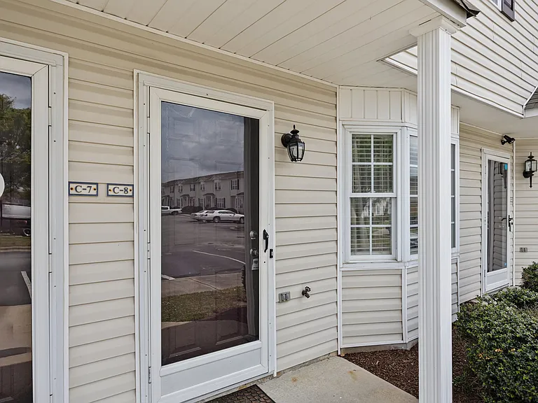 3809 E Vancroft Cir #C — Photo 3