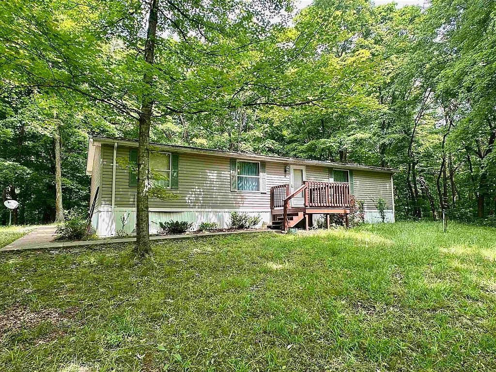 95 Phelps Dr photo 1