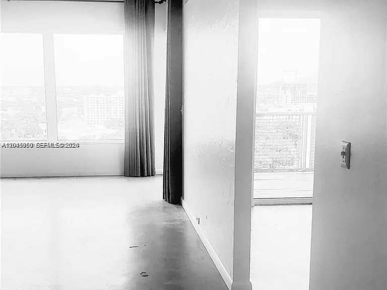 10 SW South River Dr #1708 — Photo 5