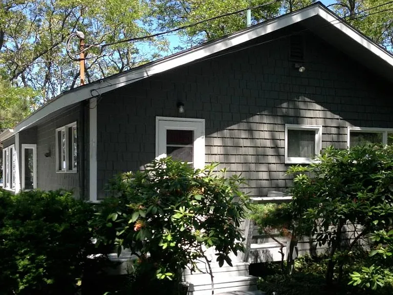 Front of cottage from parking area