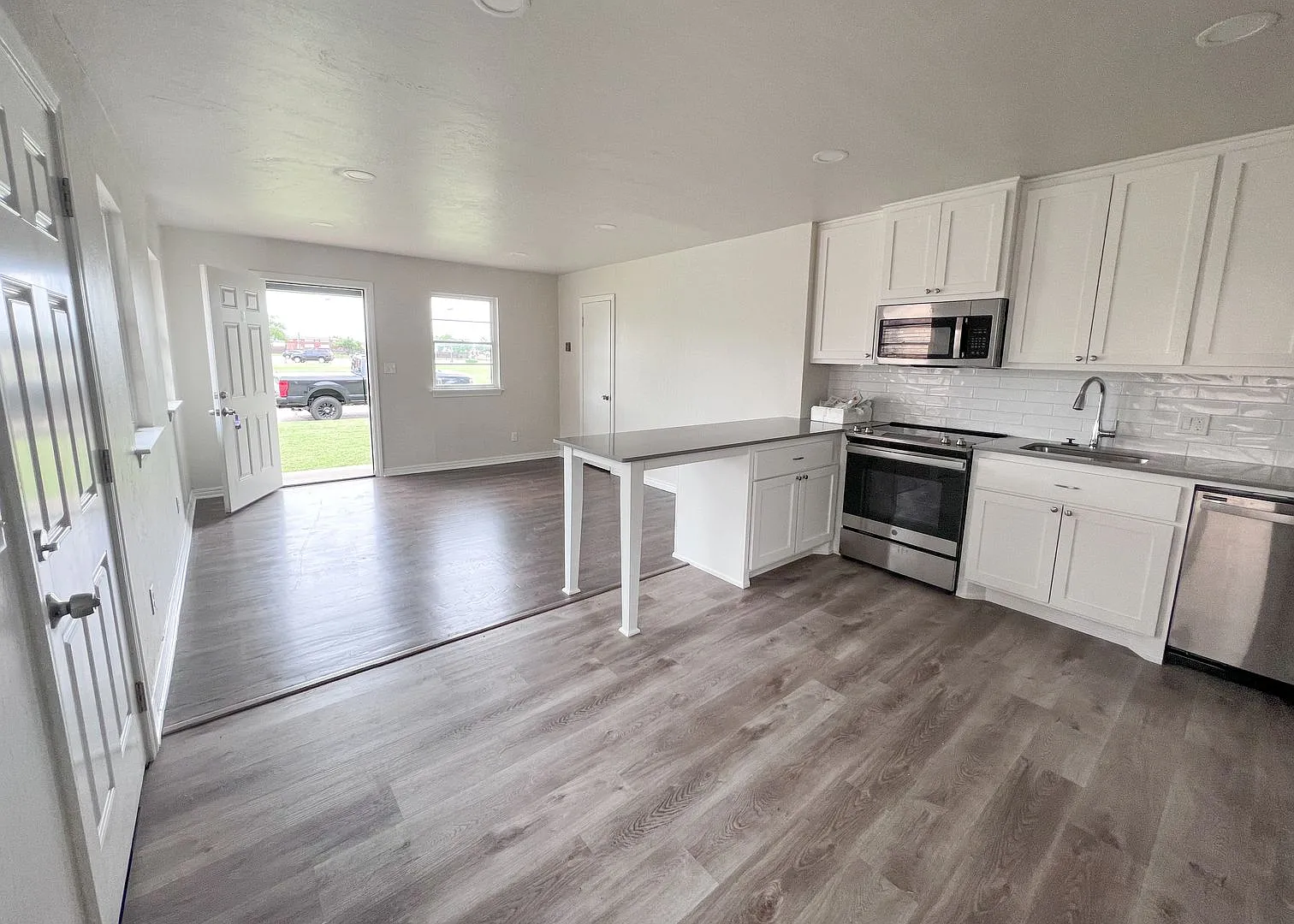 1 Bed Near OU Medical/ The Capitol! — Photo 4