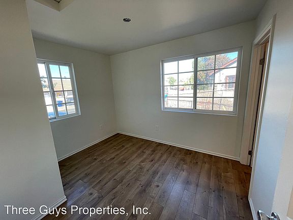 5th image of 3721 Euclid Ave