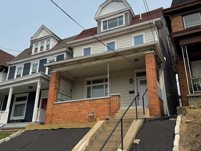 435 Winton St — Photo 28
