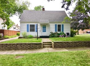 411 Cherry St, South Haven, MI 49090