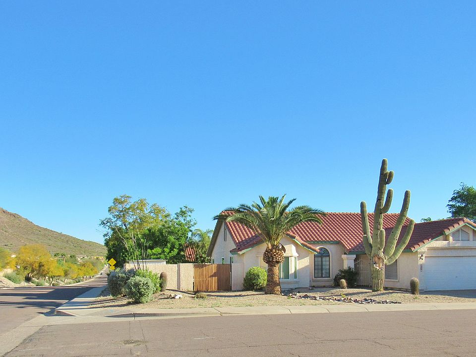 1st image of 1802 E Friess Dr