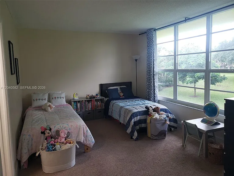 550 Oaks Ln #202 — Photo 7