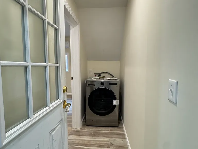 880 Sinclair Ave #1 — Photo 7