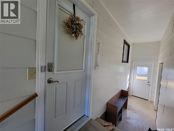 3rd image of 5011 Tribune St W