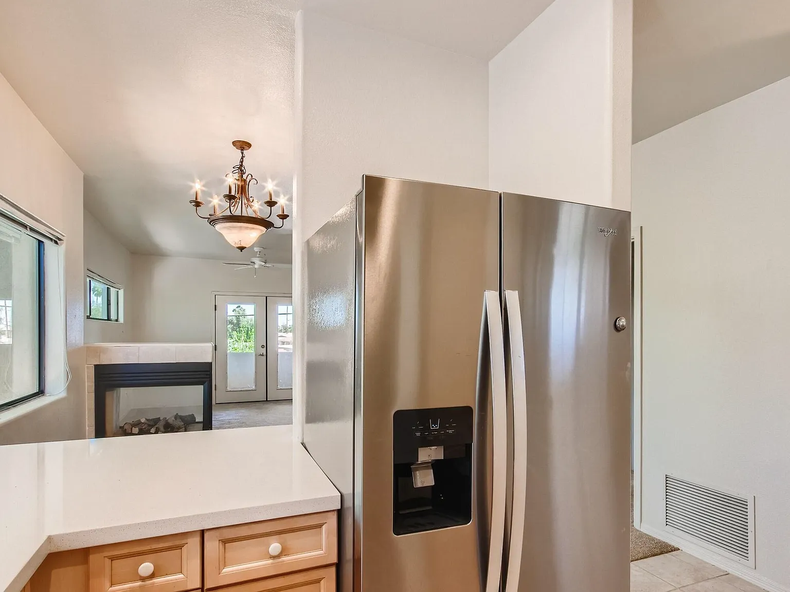 2 bed, 997 sqft, $2,200 — Photo 2