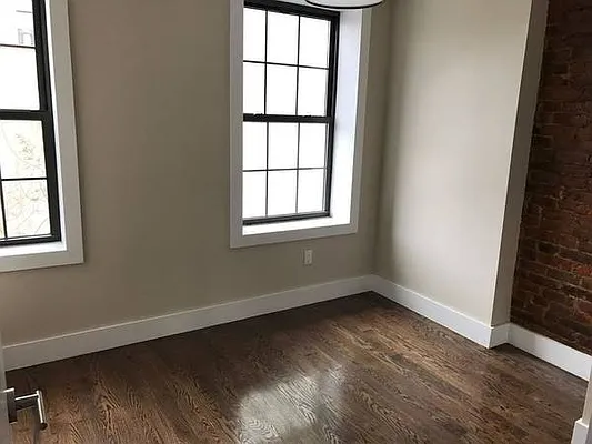 Rented by Premier Metro Realty Corp | media 26