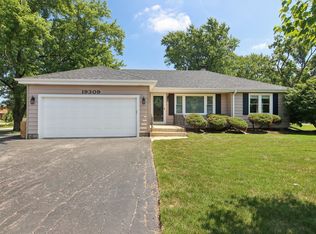 19309 Wolf Rd, Mokena, IL 60448