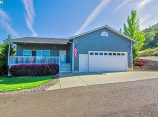 2854 NW Daysha Dr, Roseburg, OR 97471