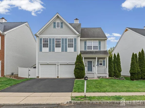 22 Stanford Dr S, Kendall Park, NJ 08824