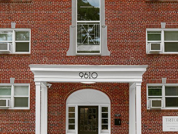 2nd image of 9610 Sherwood Pl APT 39