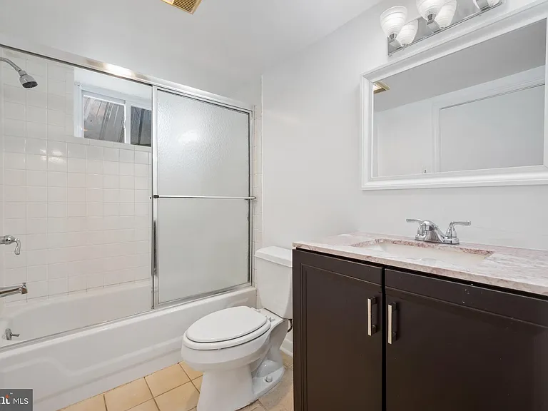 5122 Fairglen Ln — Photo 18