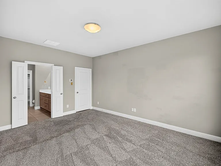 705 Parrino Pkwy — Photo 15