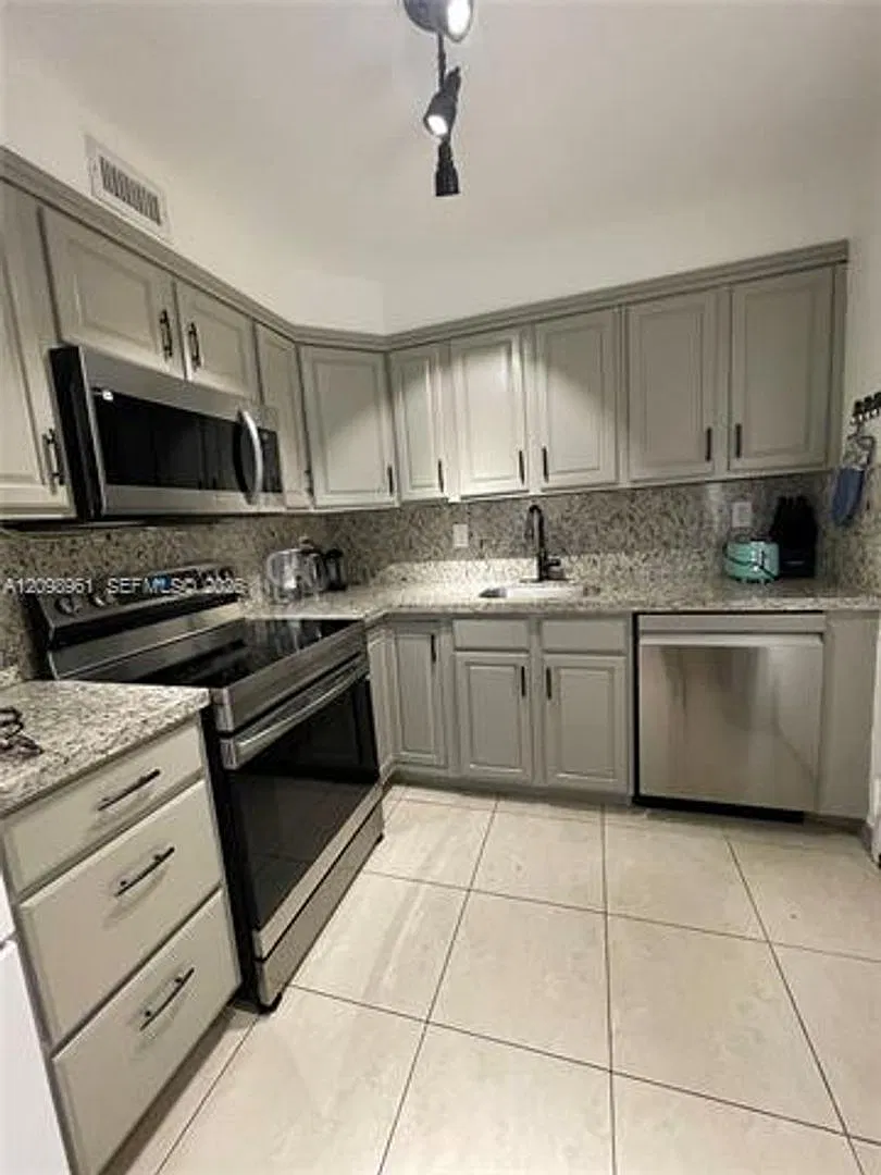 10101 E Bay Harbor Dr cu-402, Bay Harbor Islands, FL 33154 — Photo 1