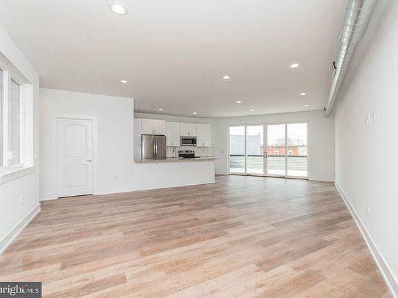 2nd image of 1804 E Passyunk Ave #8-3