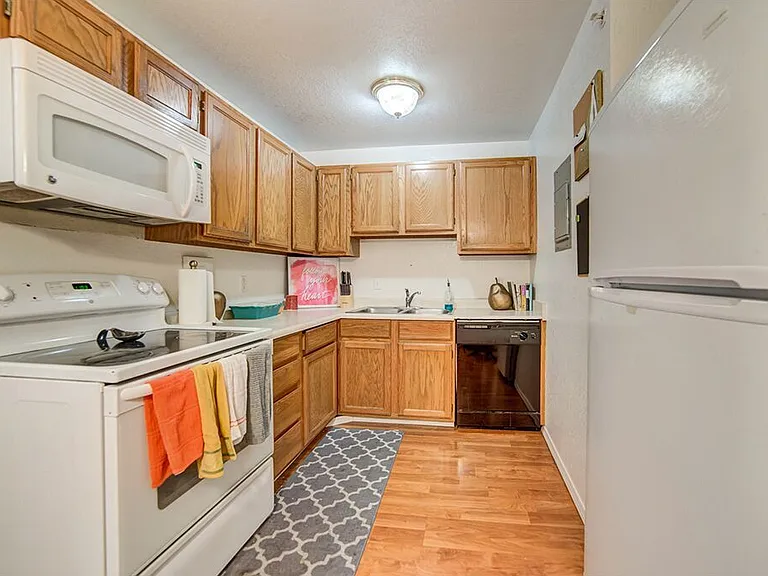 726 W 1720 N #332 — Photo 3