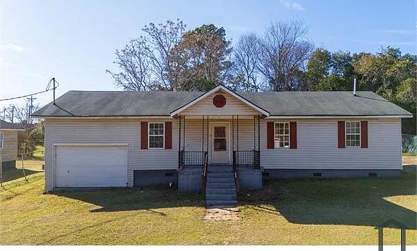 4 bed, 1100 sqft, $1,900 — Photo 2