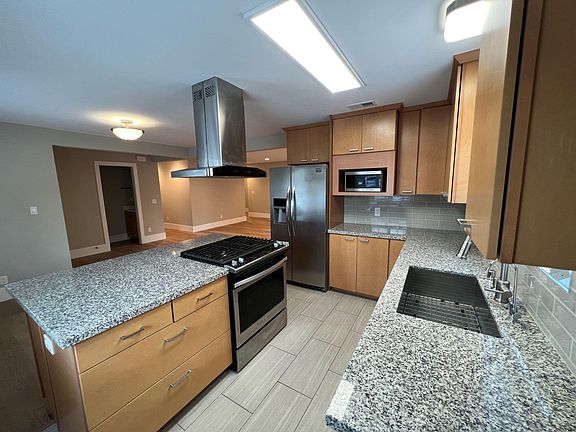 2nd image of 54 Verde Dr
