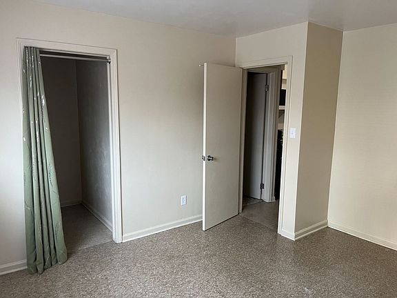 4th image of 821-829 E Shiawassee St #829-01