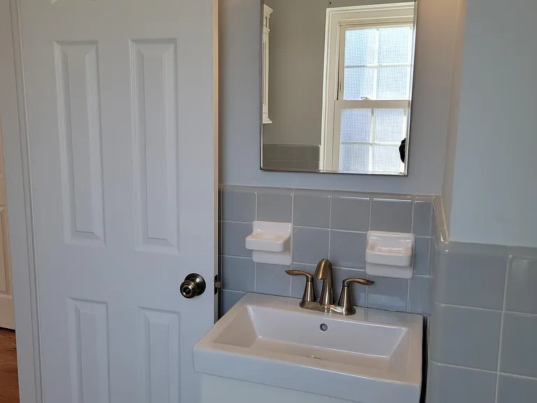 230 N Essex Ave #A — Photo 14