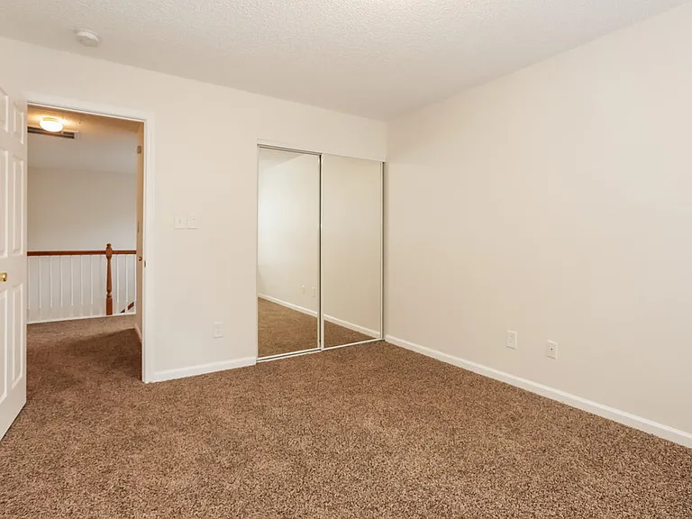 14014 Riding Hill Ave — Photo 20