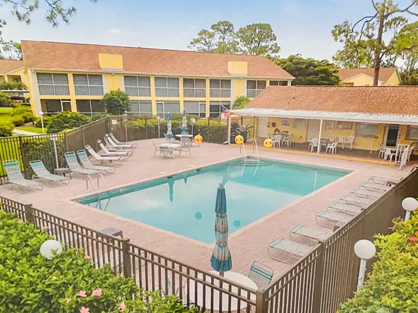 2744 Kings Lake Blvd, Naples, FL 34112