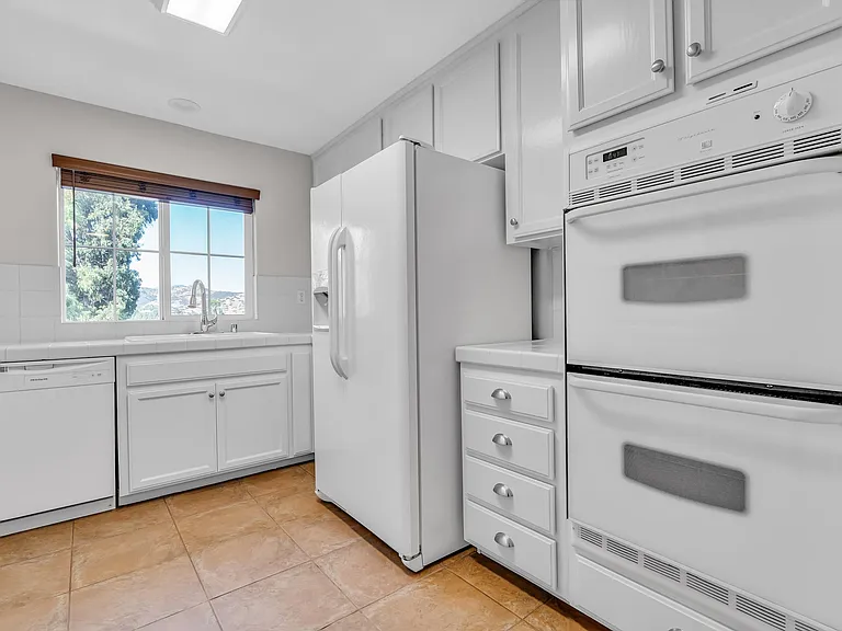 315 Westlake Vista Ln — Photo 18