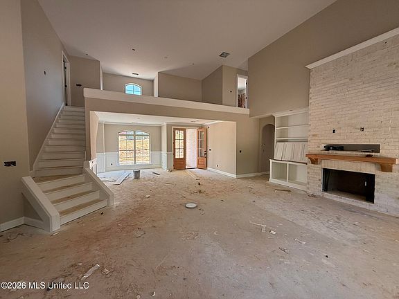 3rd image of 357 Poplar Ln