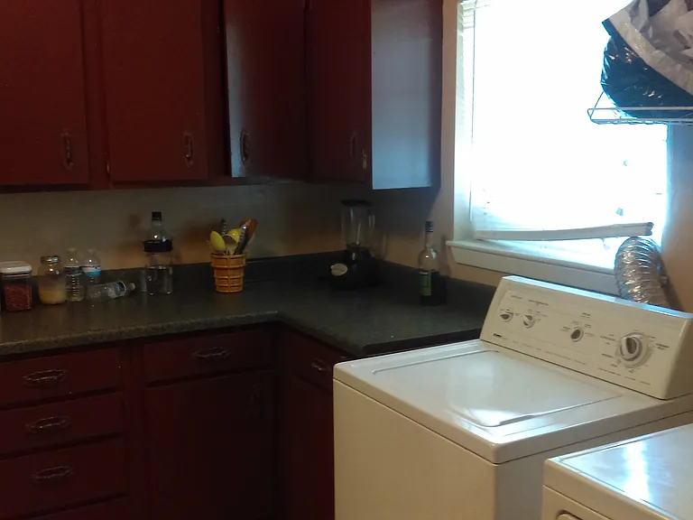 4901 Laurel St — Photo 8